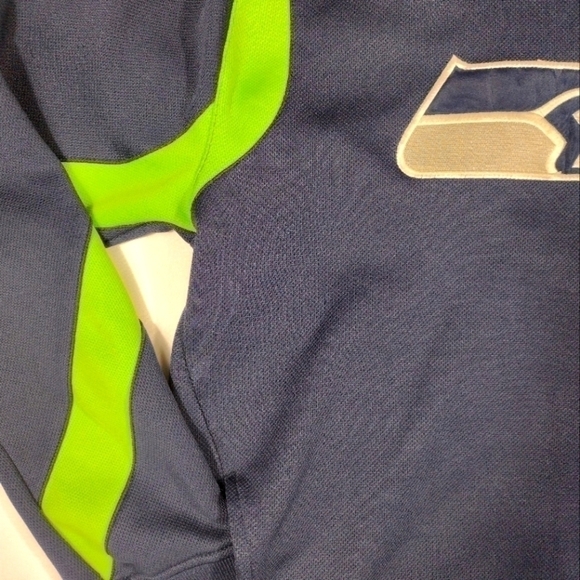 Seahawks Embroidered Logo Hoodie Youth Large - Picture 4 of 10